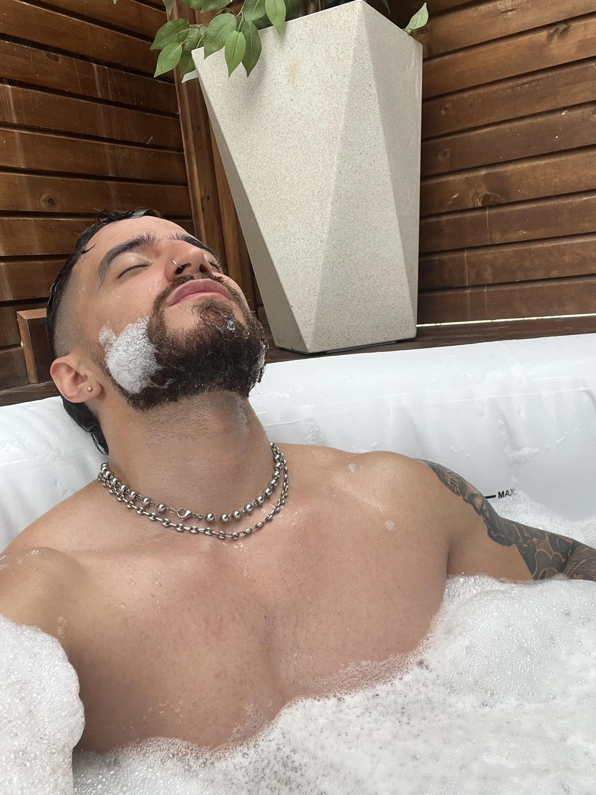 XXX Porn Photo of Nude bradley_martinez 22