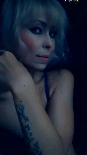 XXX Porn Photo of Nude LadyMargo888 8