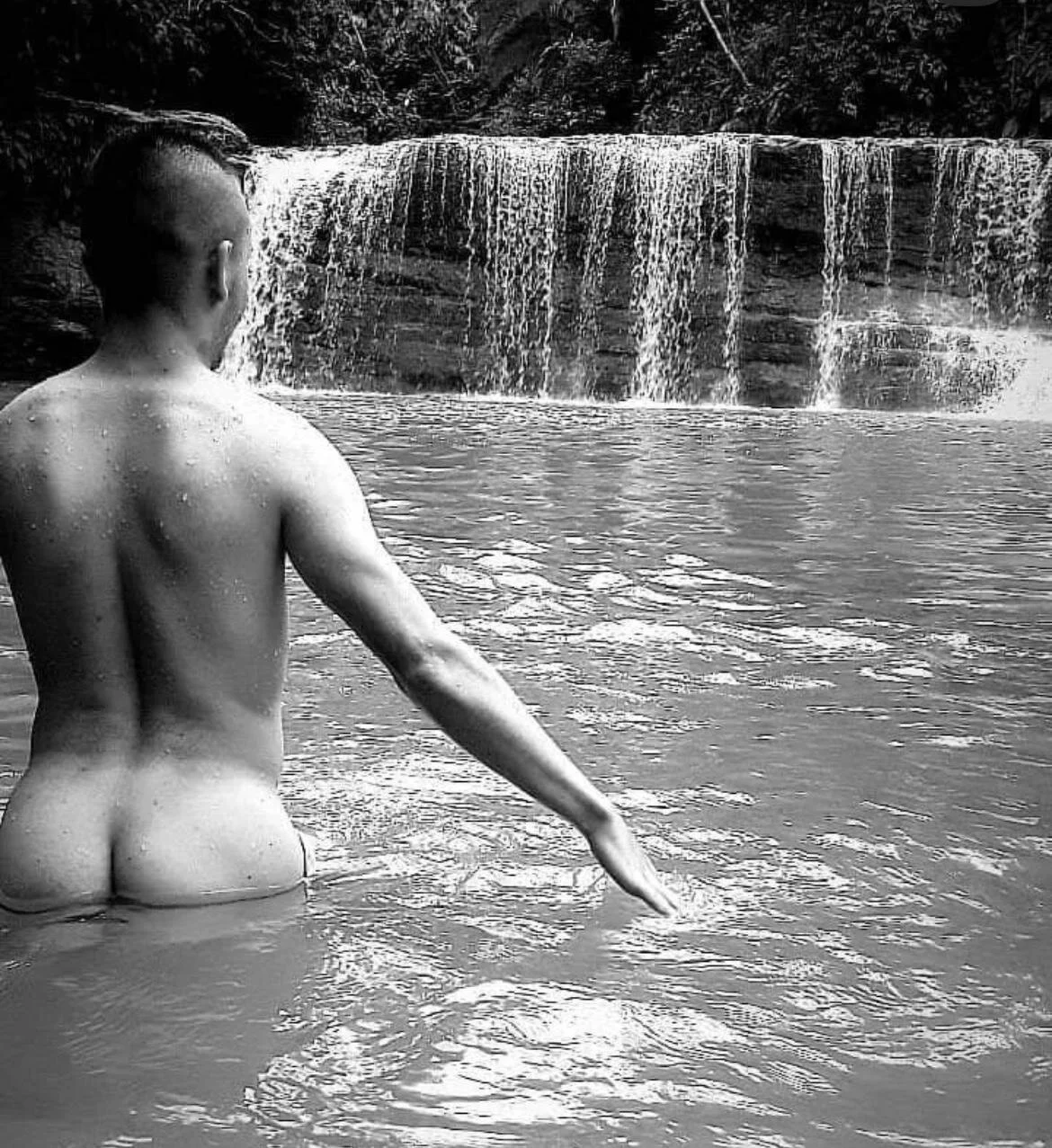XXX Porn Photo of Nude mike_anghels 7