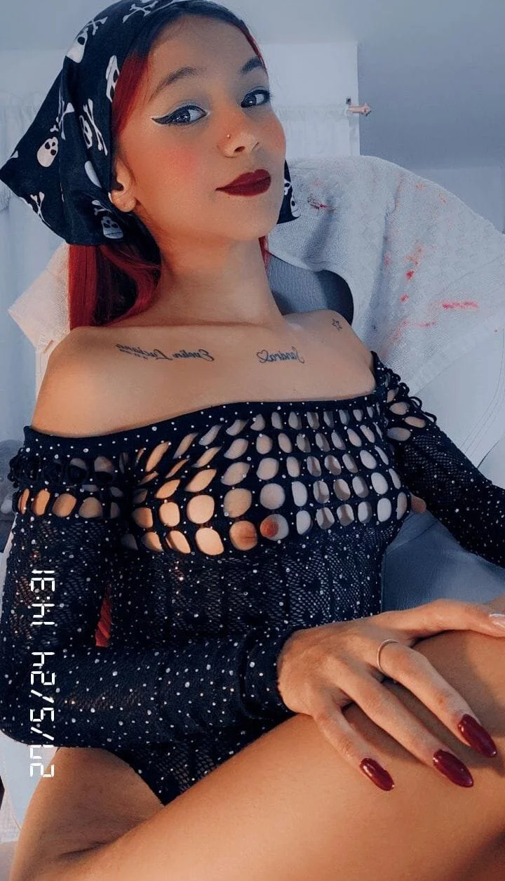 XXX Porn Photo of Nude gime_lara 225