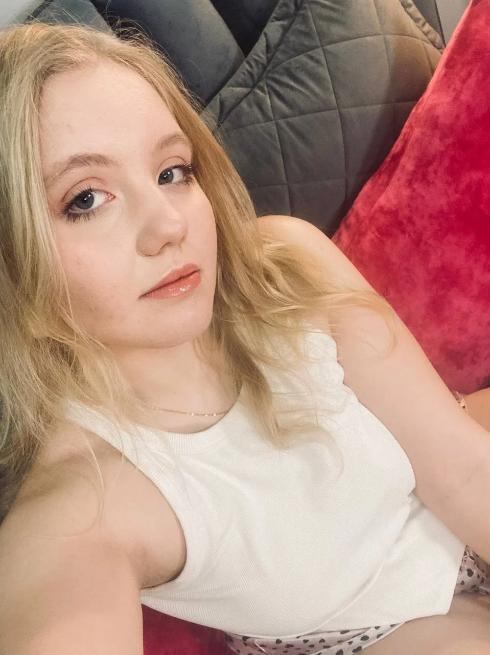 XXX Porn Photo of Nude EmilyEvanse 2