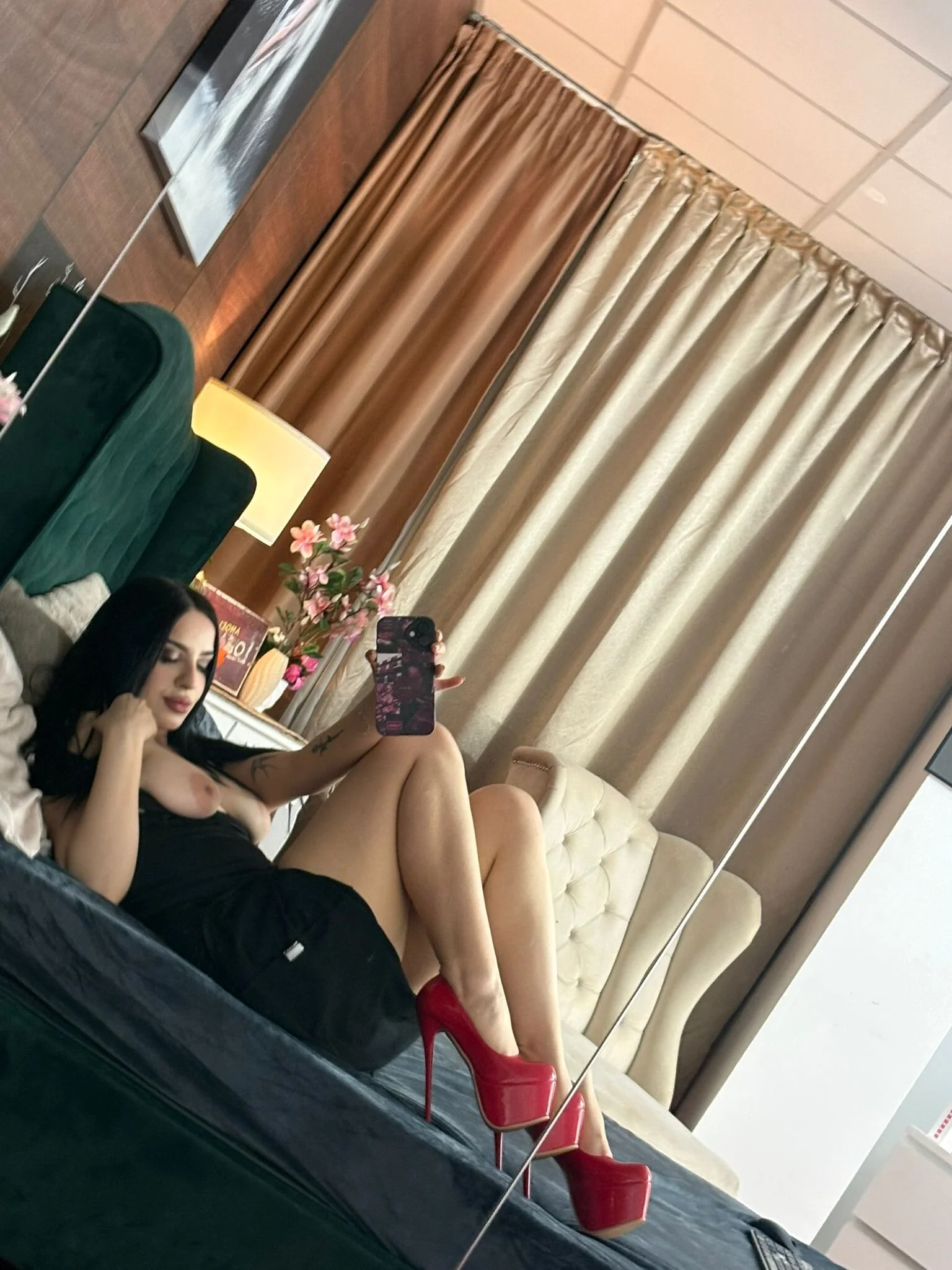 XXX Porn Photo of Nude I_amCeline 14