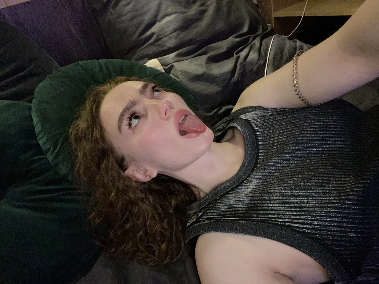 XXX Porn Photo of Nude purity_ring__ 3