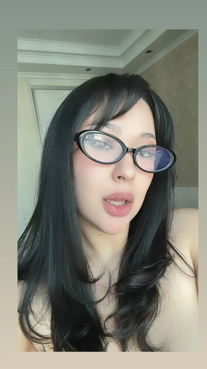 XXX Porn Photo of Nude thedaynahoney 5