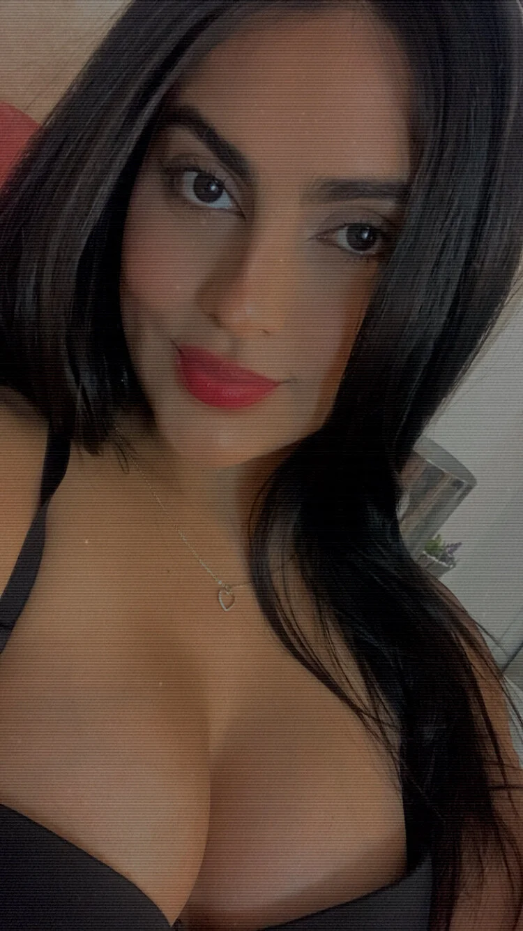 XXX Porn Photo of Nude CamiJone 3