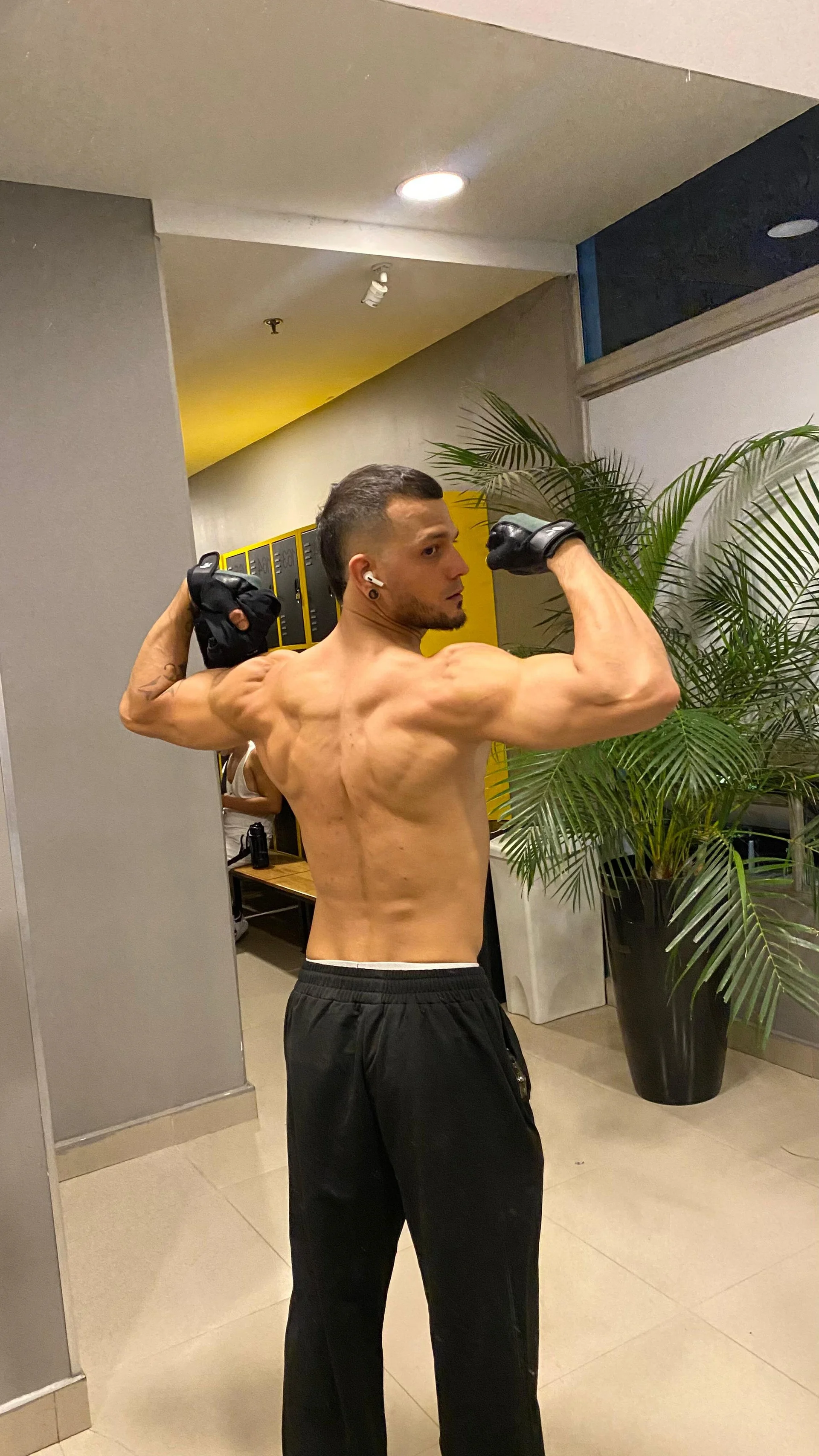 XXX Porn Photo of Nude morenosiam 14