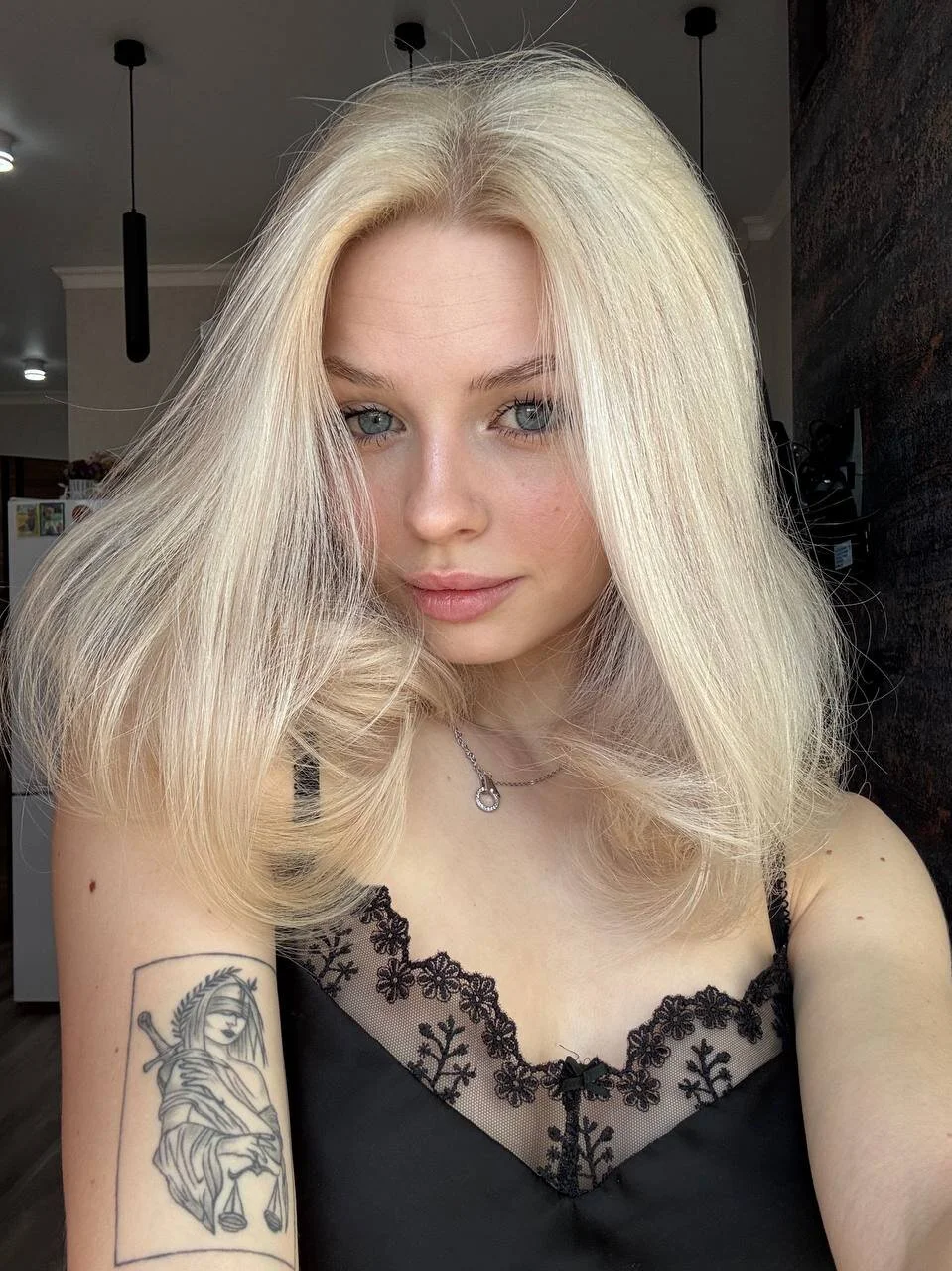 XXX Porn Photo of Nude alice_wond 3