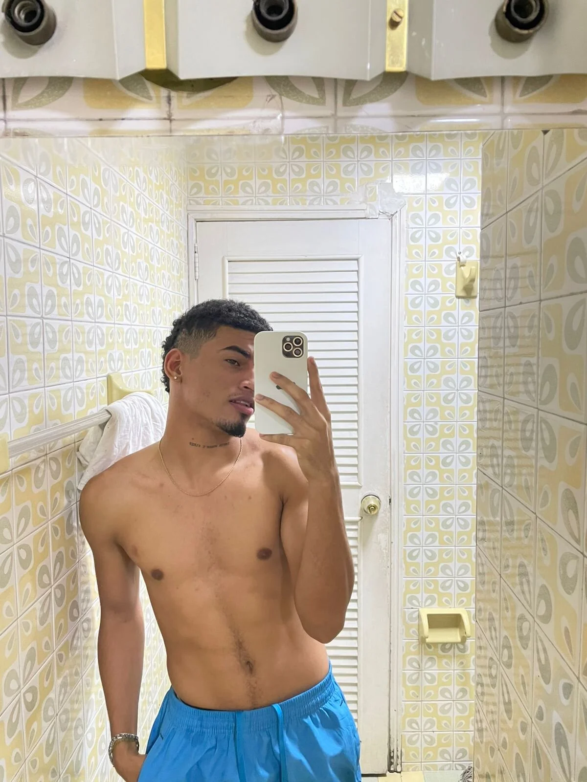 XXX Porn Photo of Nude Ares_DAMM 6