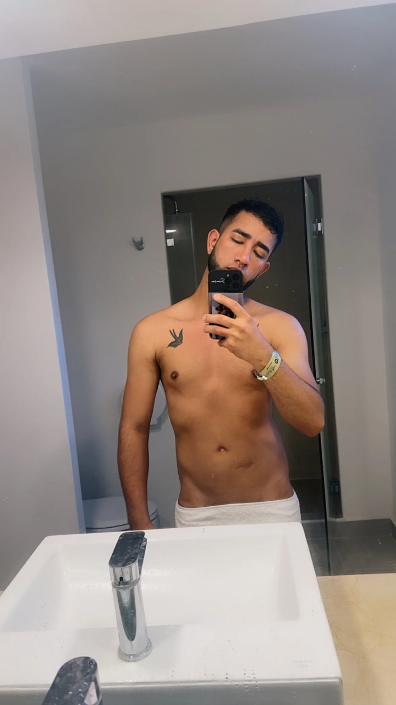 XXX Porn Photo of Nude liam_bronw 5