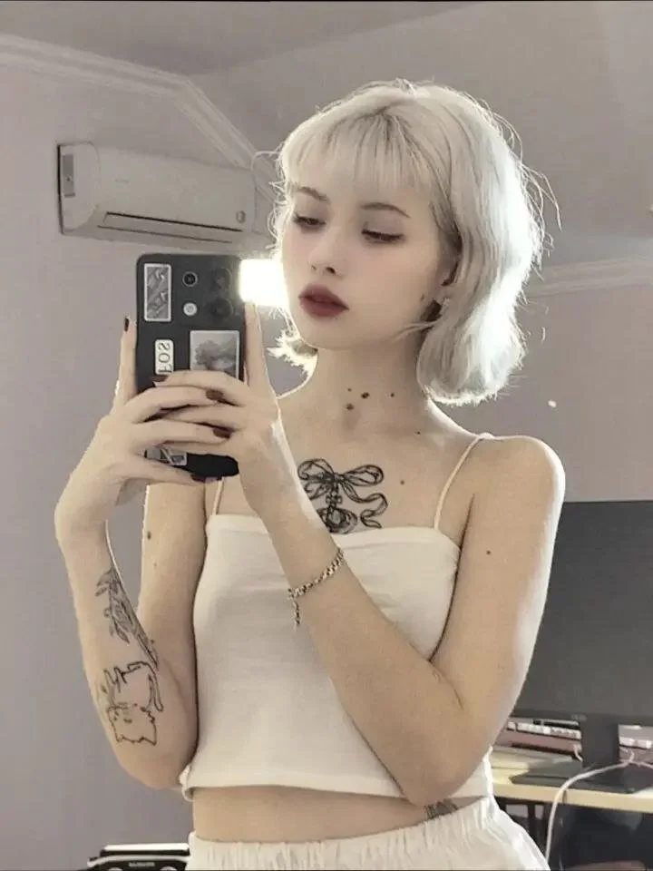 XXX Porn Photo of Nude t_A_T_u 8