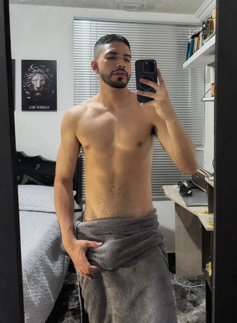 XXX Porn Photo of Nude Kratoswolf 10