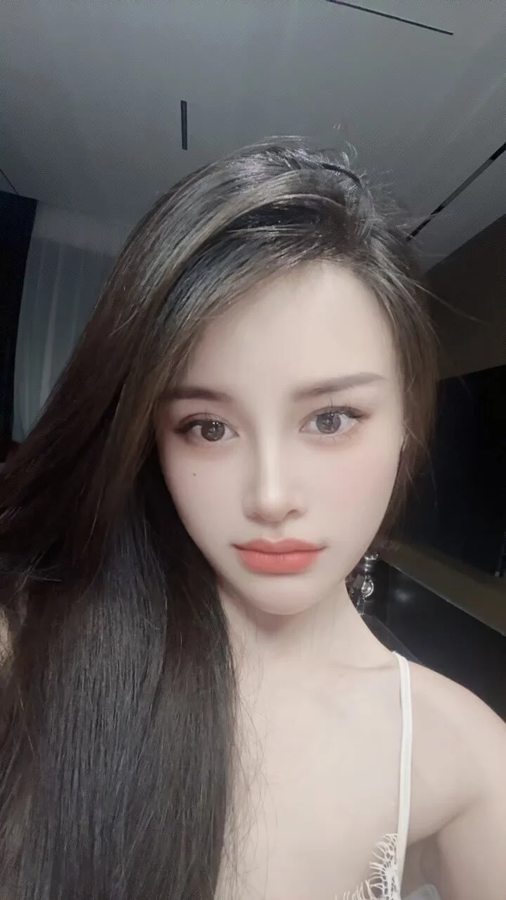 XXX Porn Photo of Nude NanaZhang111 1