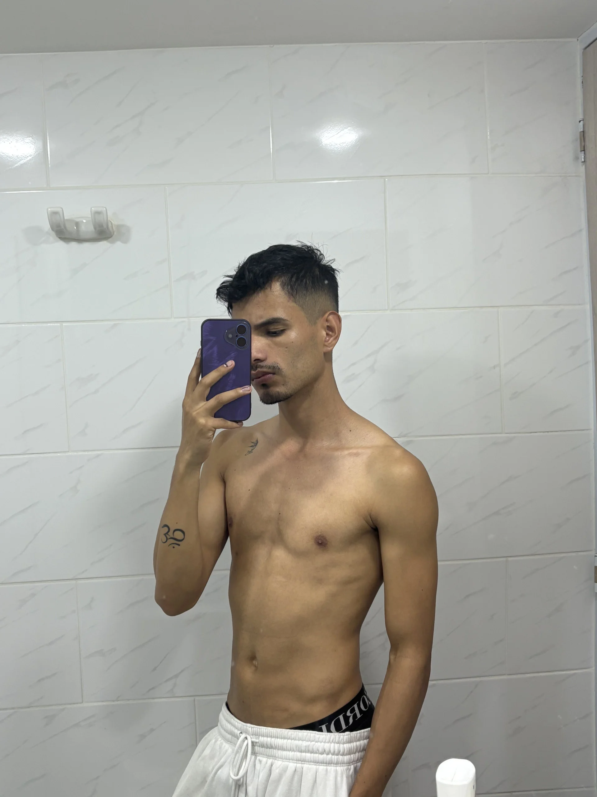 XXX Porn Photo of Nude diego_latino 3