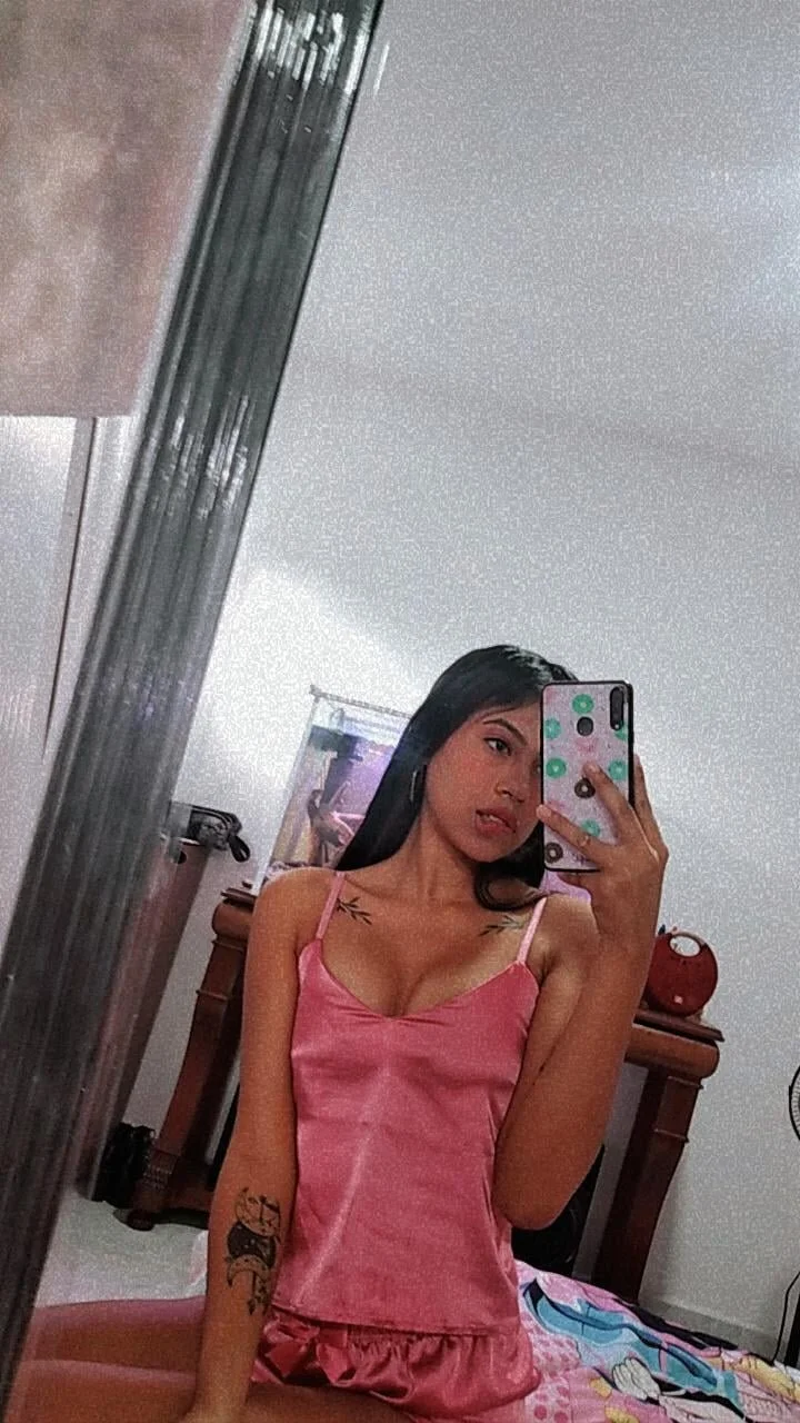 XXX Porn Photo of Nude roxy_pk_ 1