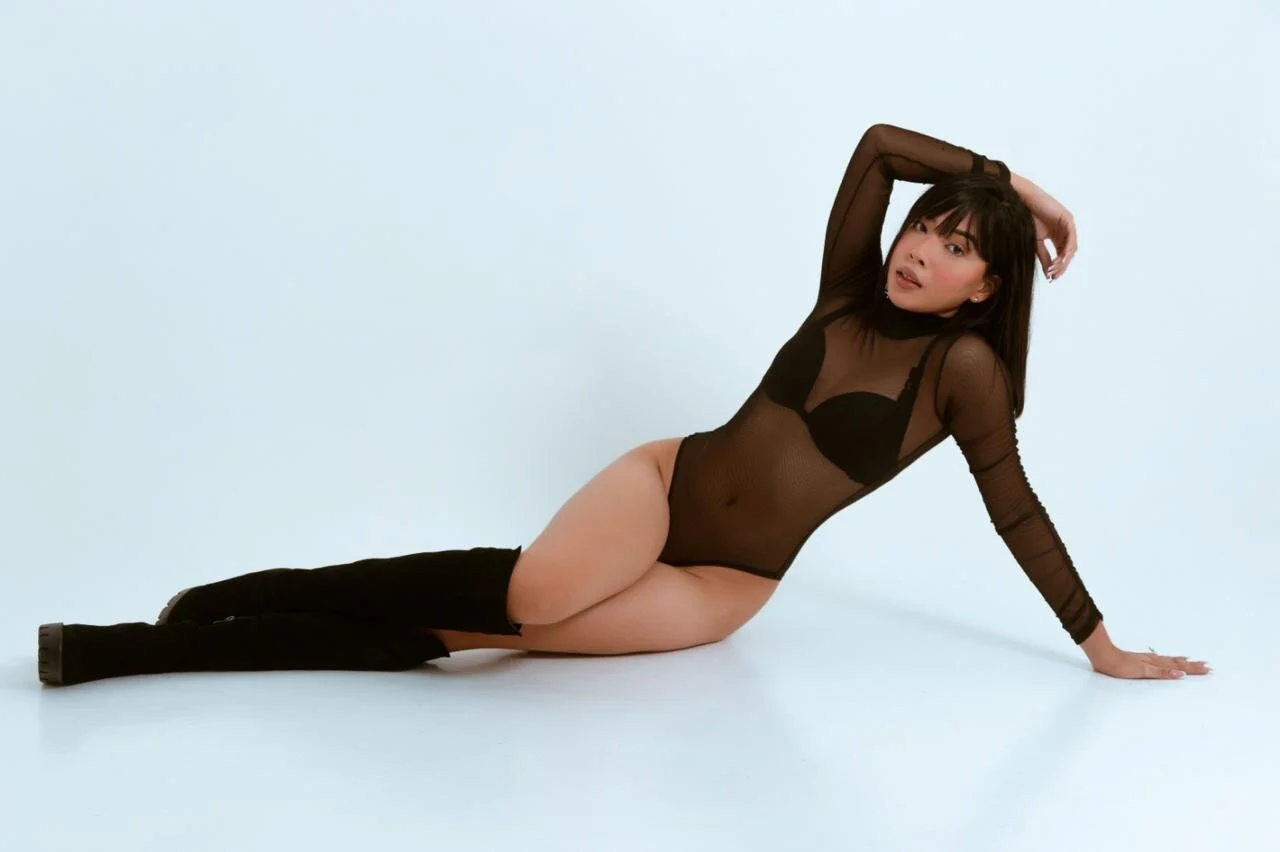 XXX Porn Photo of Nude zara-mur 3
