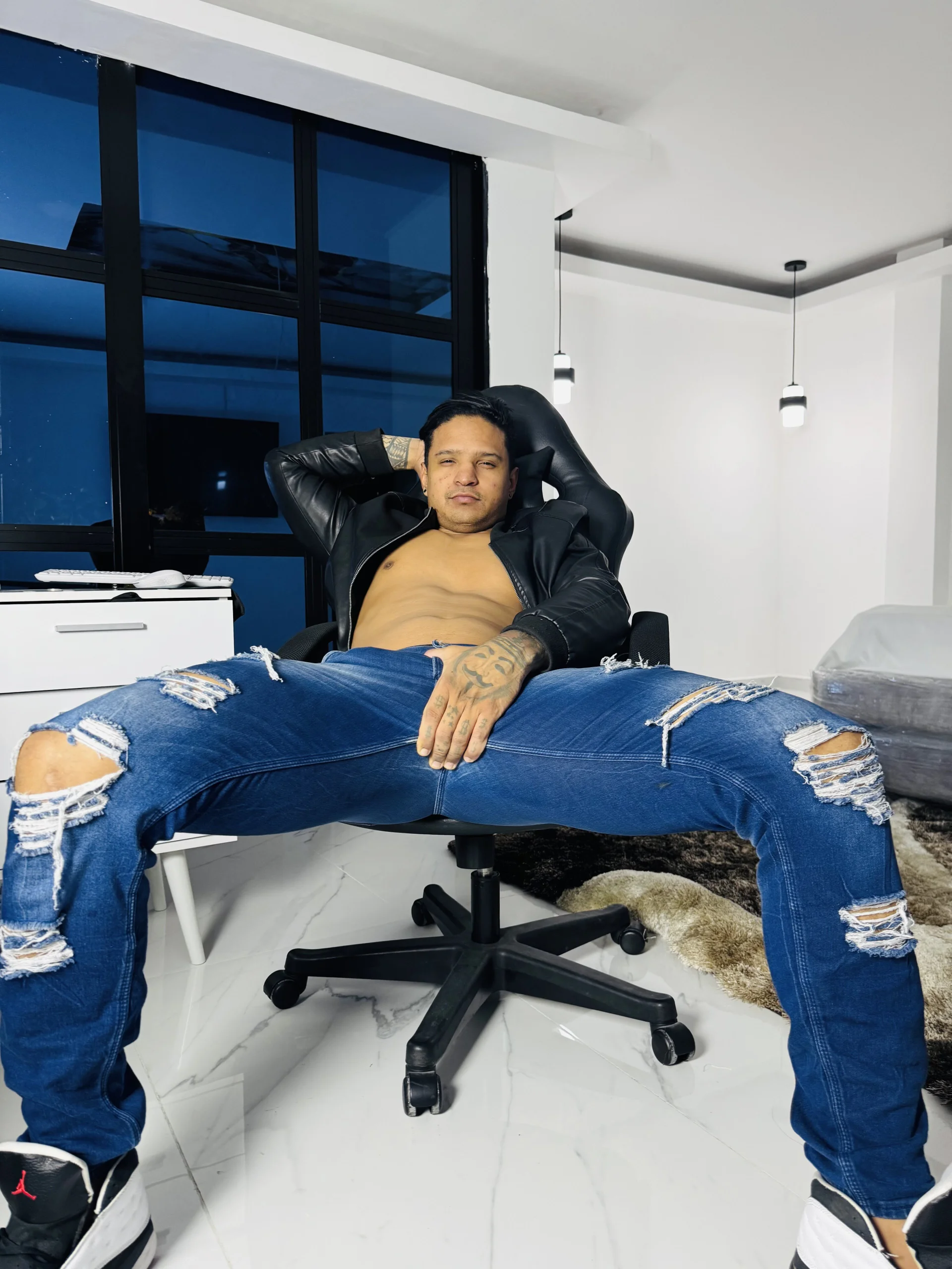XXX Porn Photo of Nude master_leather 11