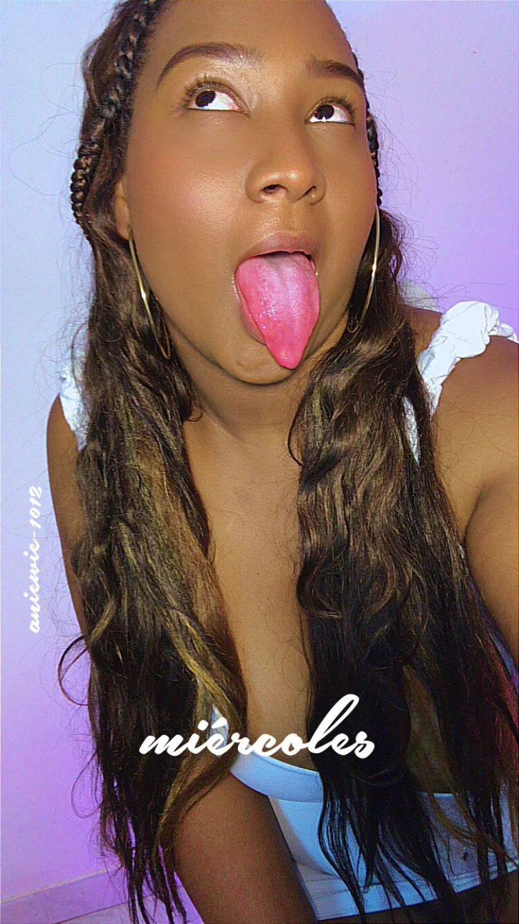 XXX Porn Photo of Nude IssaNoirr 18