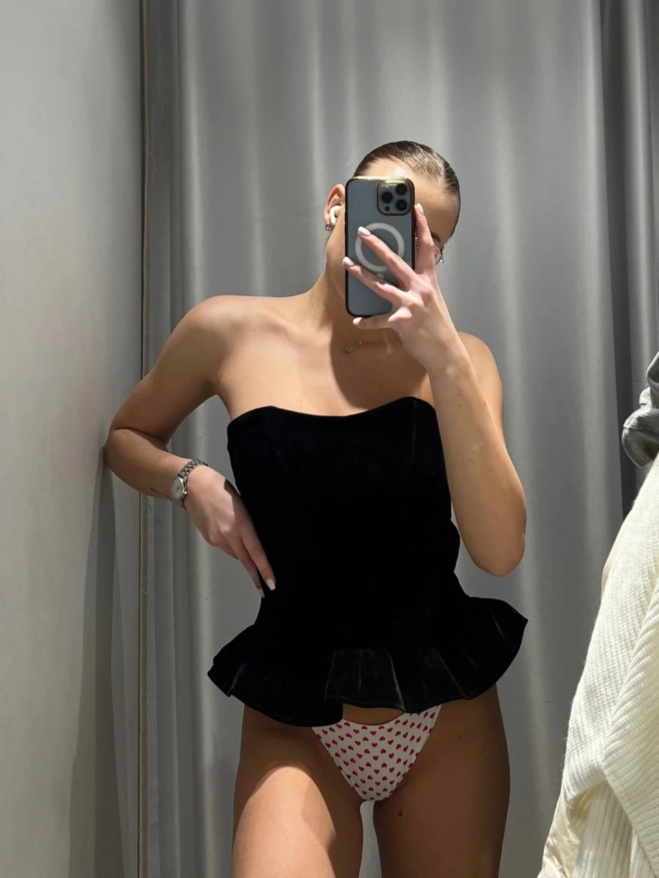 XXX Porn Photo of Nude Elizebeth_Parker 3