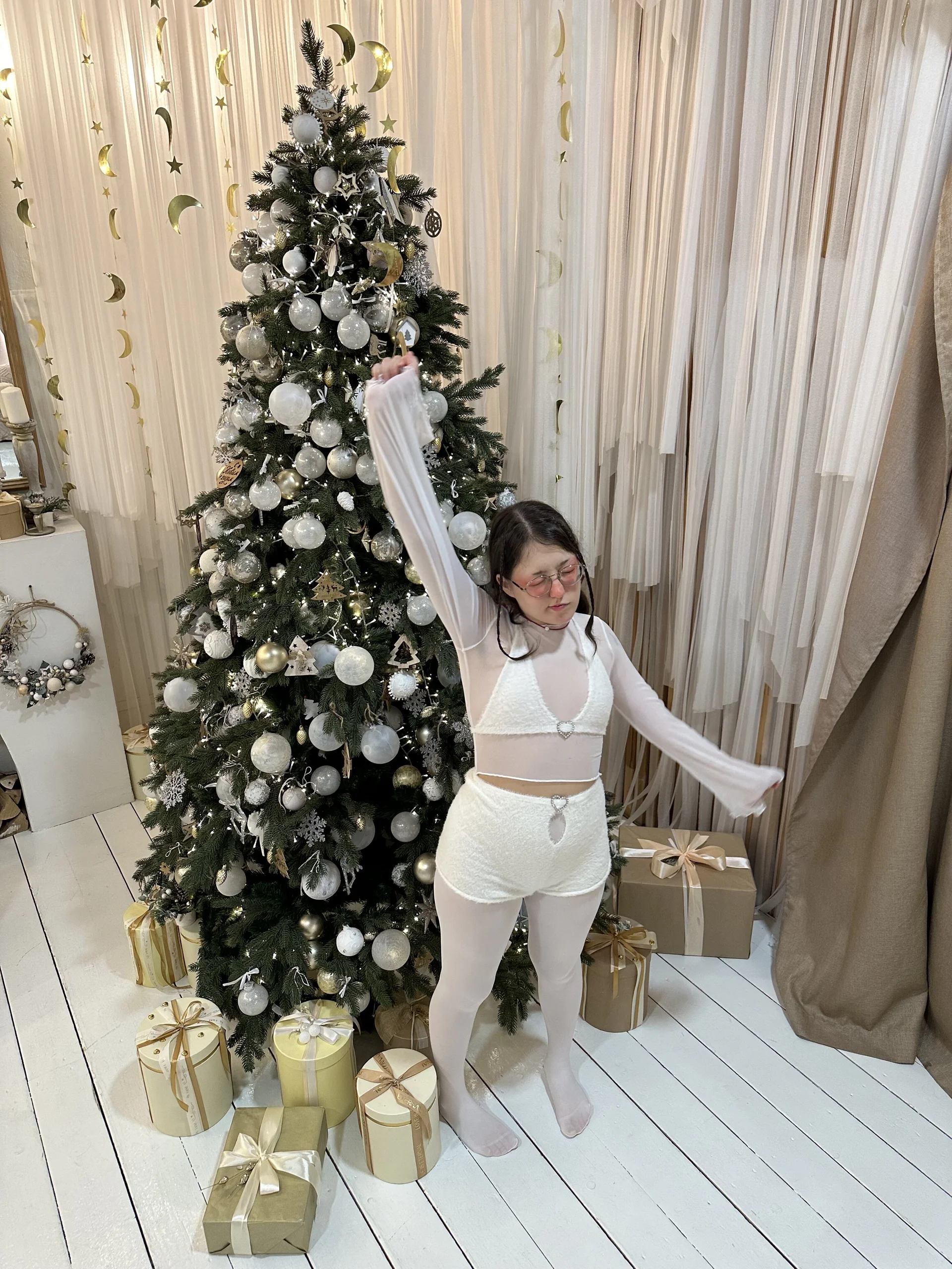 XXX Porn Photo of Nude EmiSparks 24