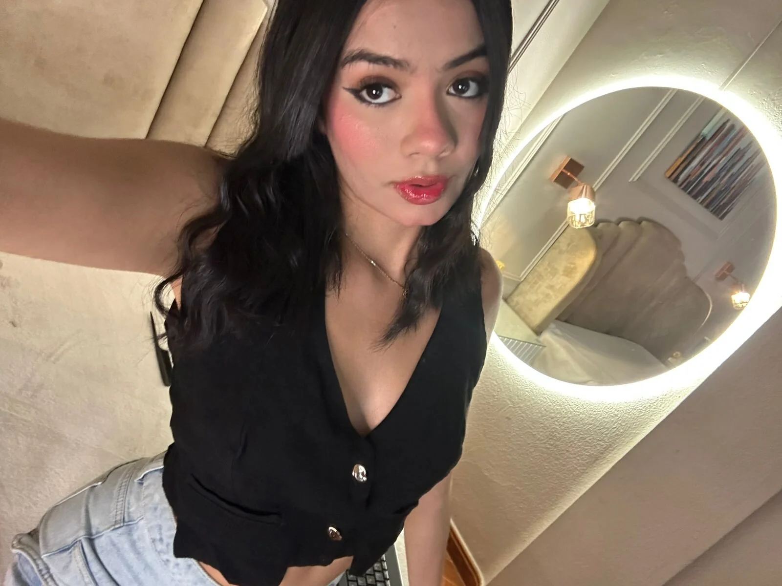 XXX Porn Photo of Nude mia_kisses2 8