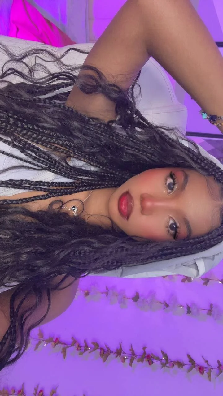 XXX Porn Photo of Nude Gigi_Strawberry 17