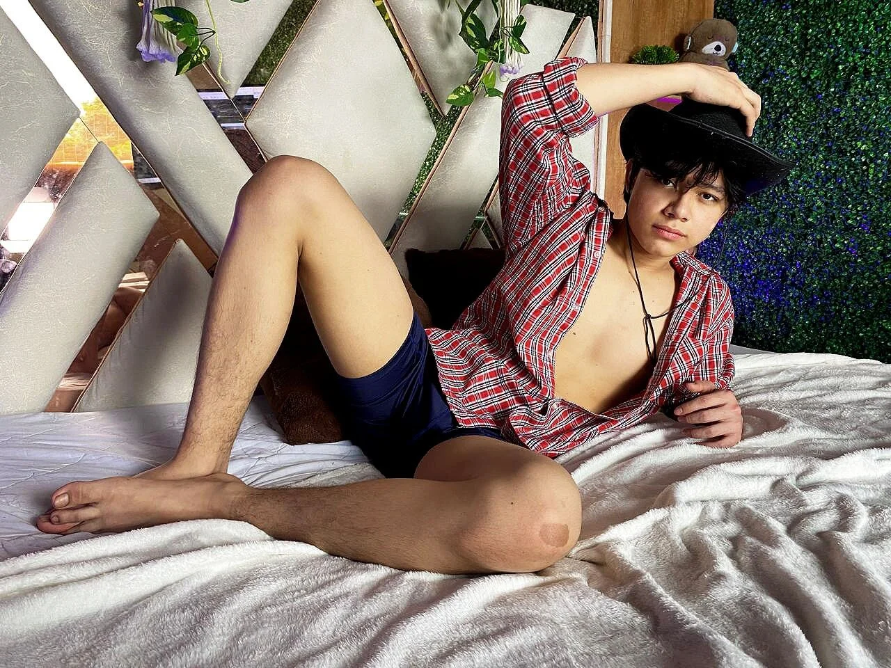 XXX Porn Photo of Nude Max_gold 27