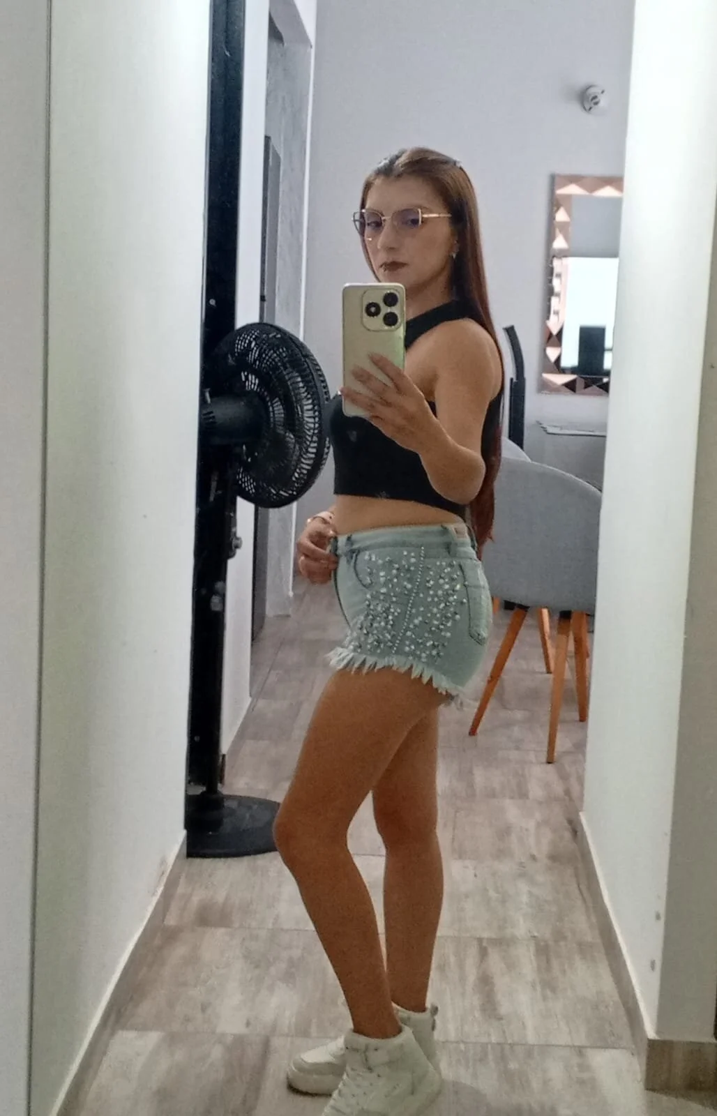 XXX Porn Photo of Nude EloiseClairmont 1