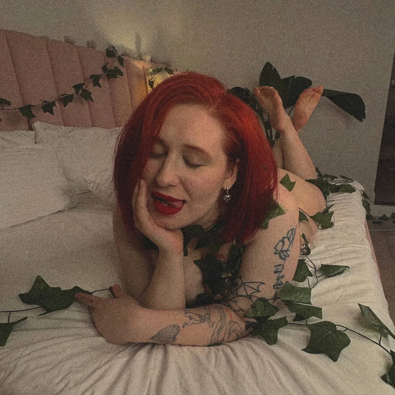 XXX Porn Photo of Nude omgsexxxypixie 20