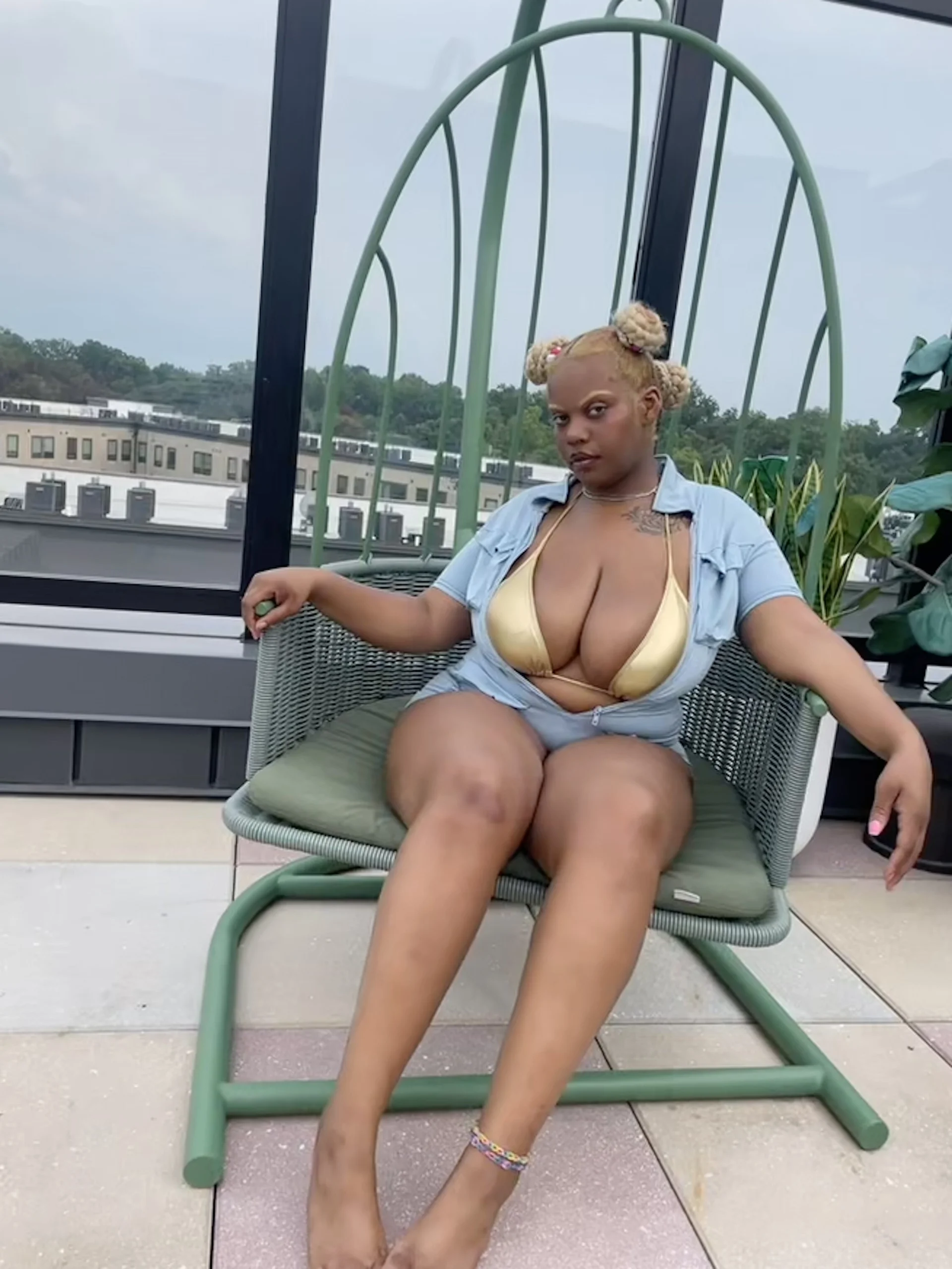 XXX Porn Photo of Nude Goldenmami 1