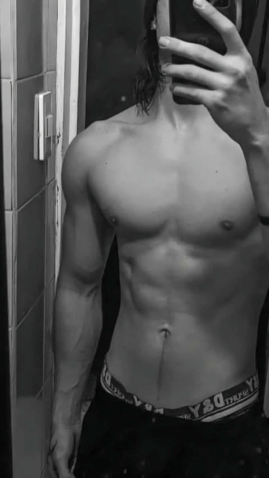 XXX Porn Photo of Nude eren_jeager 1