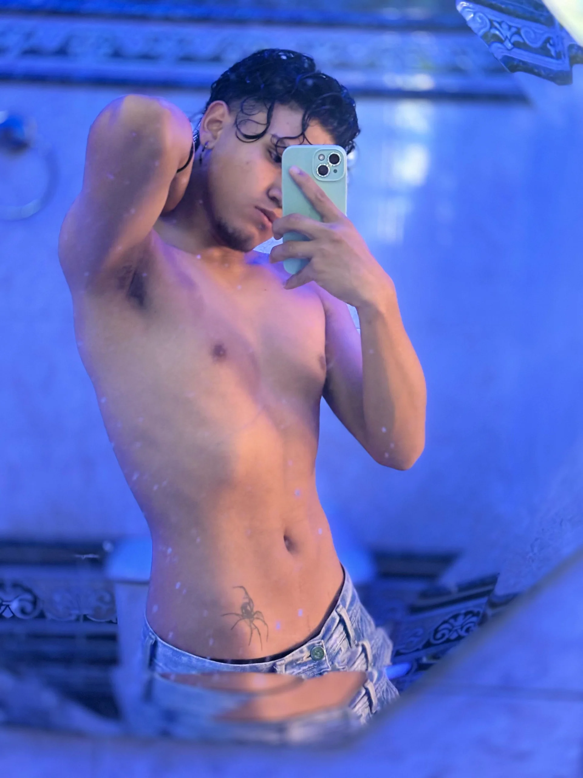 XXX Porn Photo of Nude Ikaika_Kalani 3